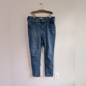 Levi’s 311 Women’s skinny jeans